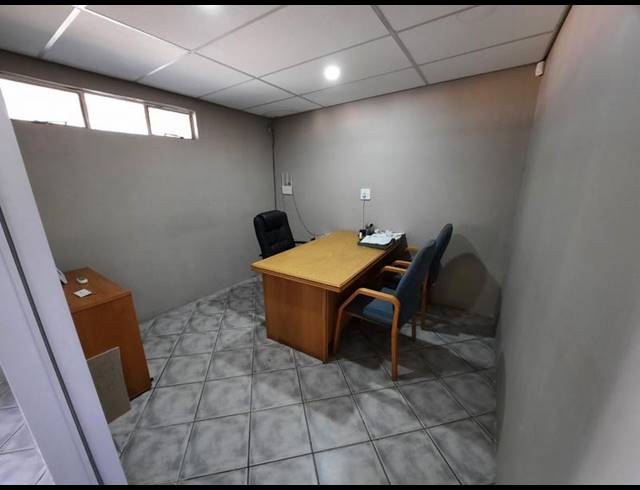 INDUSTRIAL PROPERTY TO RENT IN AUREUS